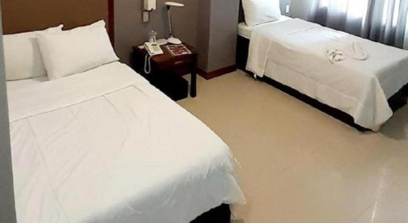 Hotel Camila 2 Dipolog Exterior photo